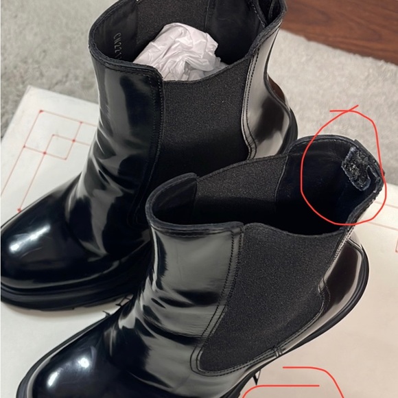 Gently worn Alexander McQueen 678530WHZ84 Woman’s boot Black 38C - Picture 9 of 12